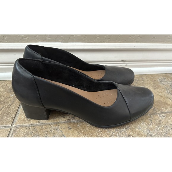 Clarks Un Damson Step Black Leather Pumps Slip on Size 10 D Block Heel - Picture 1 of 7